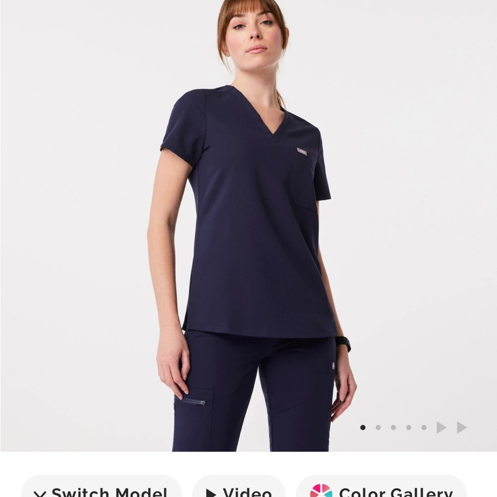 Catarina One-Pocket Scrub Top